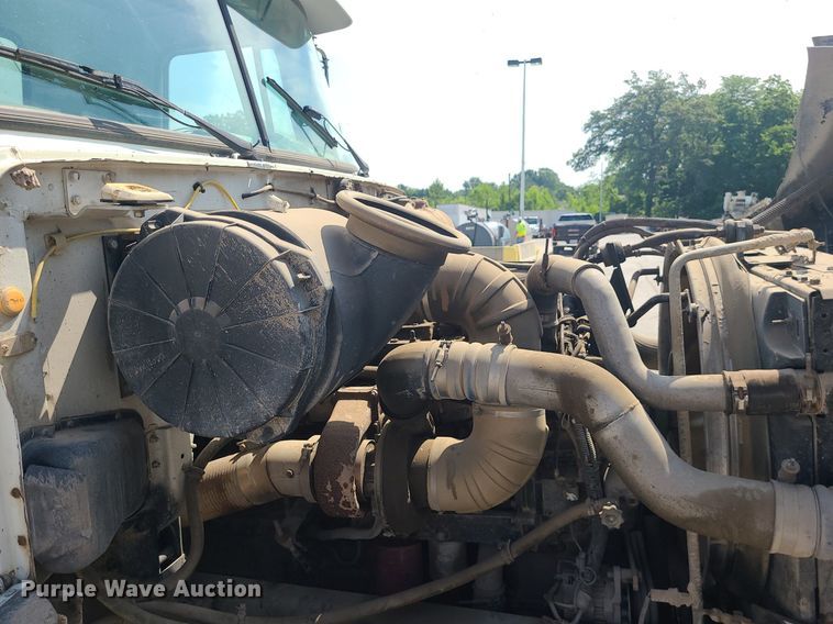 image for item LE9147 1998 Volvo WG  water truck