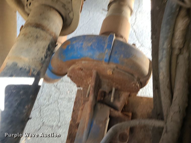 image for item LE9147 1998 Volvo WG  water truck