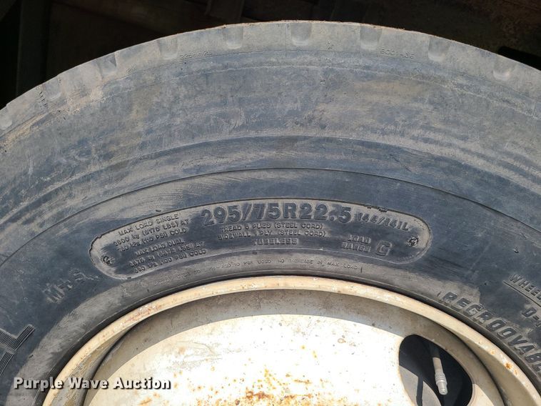 image for item LE9147 1998 Volvo WG  water truck