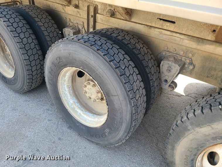 image for item LE9147 1998 Volvo WG  water truck