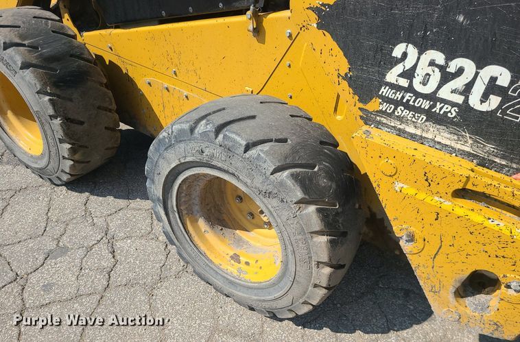image for item LE9148 2013 Caterpillar 262C2  skid steer loader
