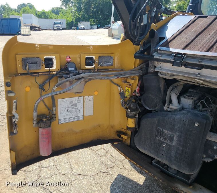 image for item LE9148 2013 Caterpillar 262C2  skid steer loader