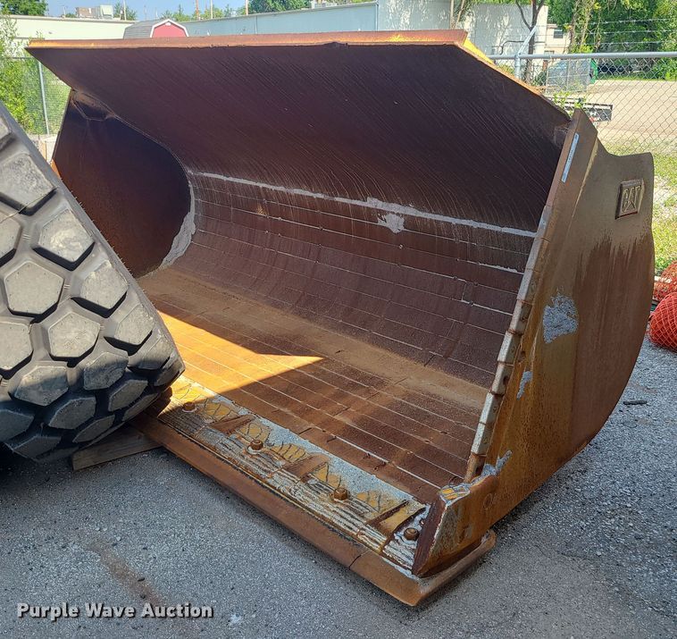 image for item LE9149 Caterpillar 980  bucket