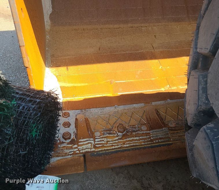 image for item LE9149 Caterpillar 980  bucket