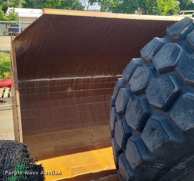 image for item LE9149 Caterpillar 980  bucket