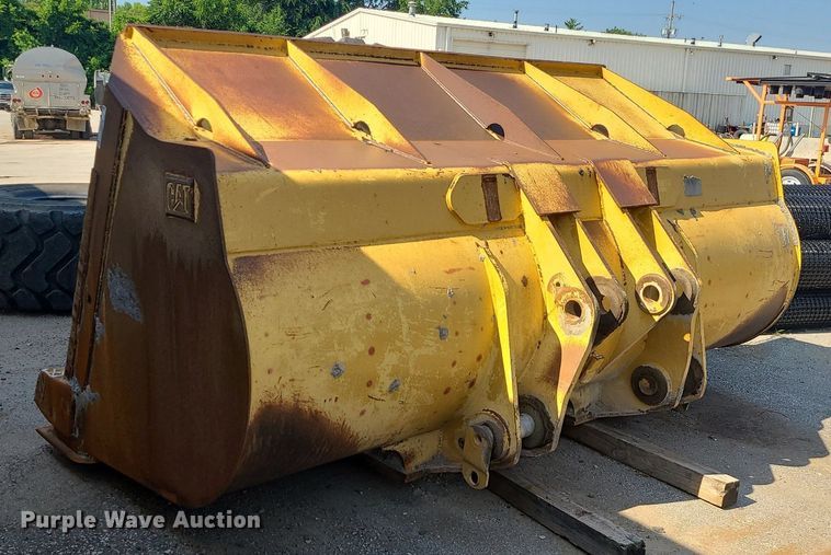 image for item LE9149 Caterpillar 980  bucket