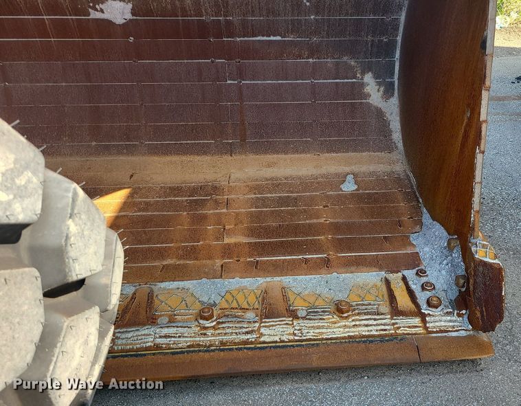 image for item LE9149 Caterpillar 980  bucket