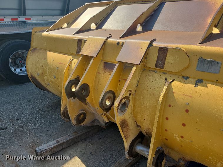 image for item LE9149 Caterpillar 980  bucket