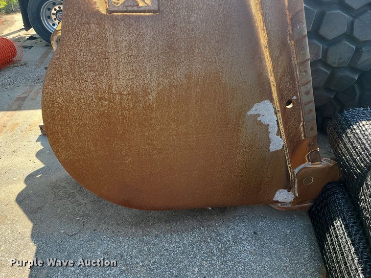 image for item LE9149 Caterpillar 980  bucket