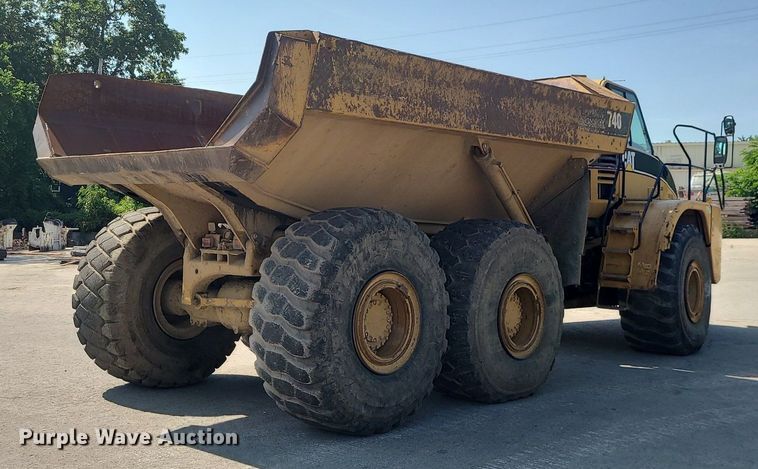 image for item LE9151 2005 Caterpillar 740  haul truck