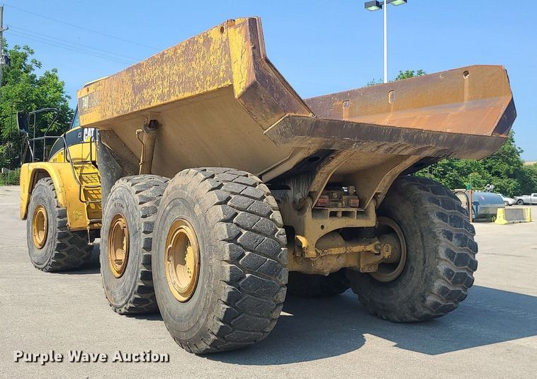 image for item LE9151 2005 Caterpillar 740  haul truck