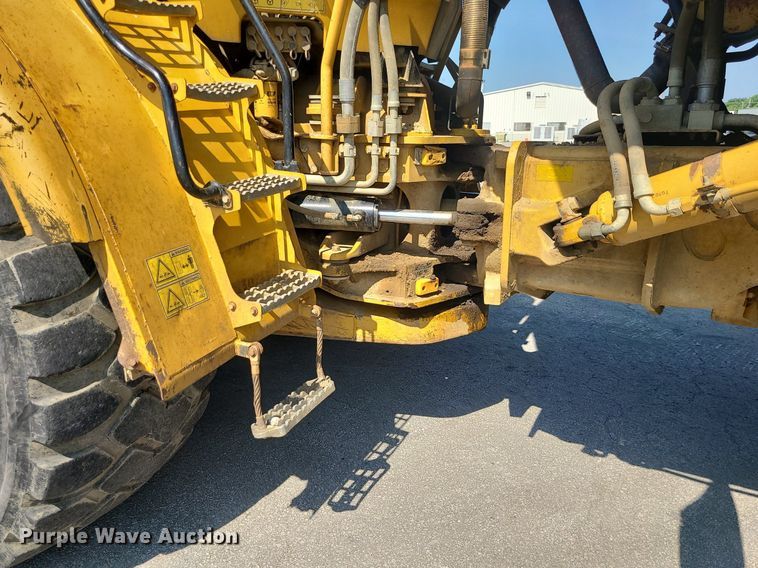 image for item LE9151 2005 Caterpillar 740  haul truck