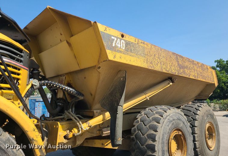 image for item LE9151 2005 Caterpillar 740  haul truck