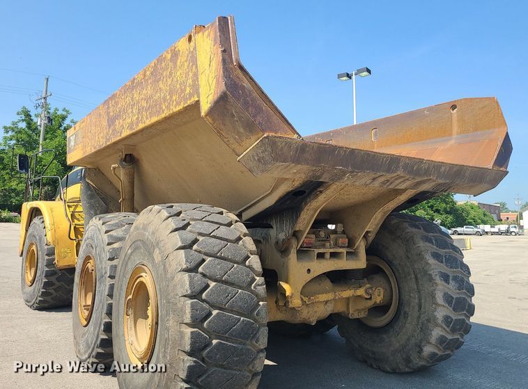 image for item LE9151 2005 Caterpillar 740  haul truck