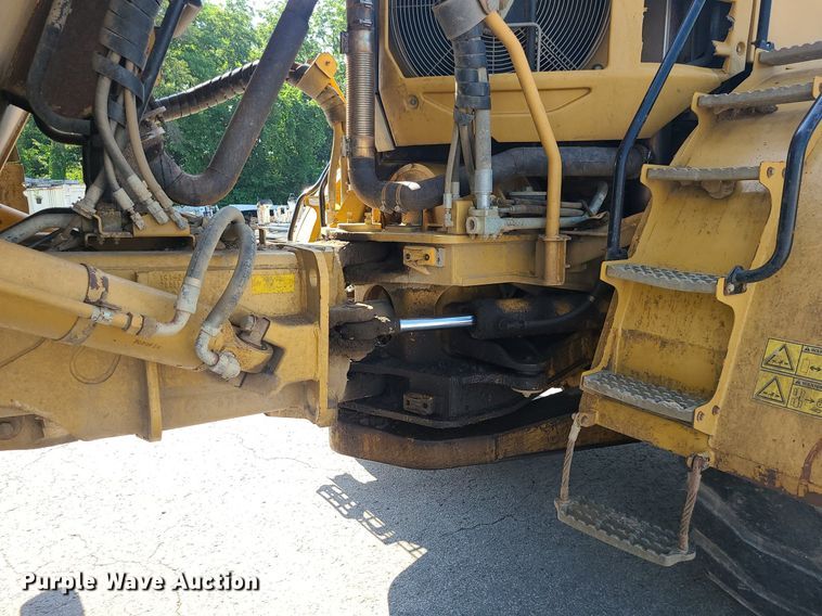 image for item LE9151 2005 Caterpillar 740  haul truck