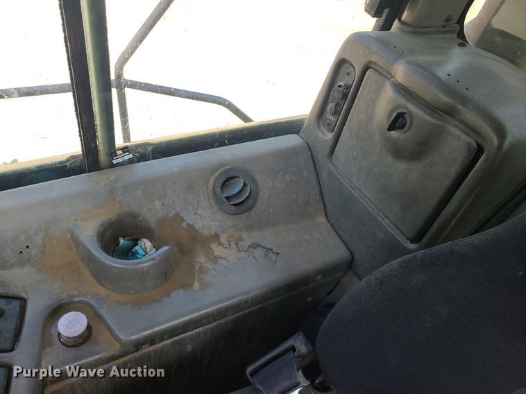 image for item LE9151 2005 Caterpillar 740  haul truck