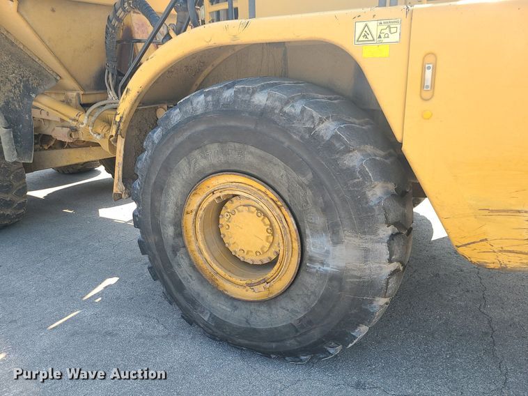 image for item LE9151 2005 Caterpillar 740  haul truck