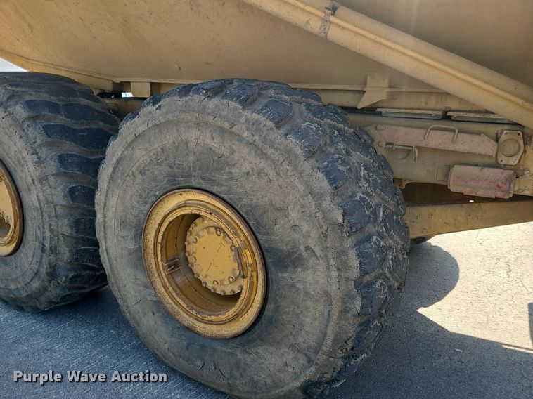 image for item LE9151 2005 Caterpillar 740  haul truck