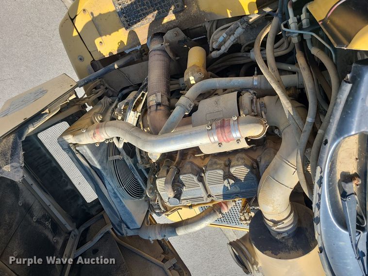 image for item LE9151 2005 Caterpillar 740  haul truck