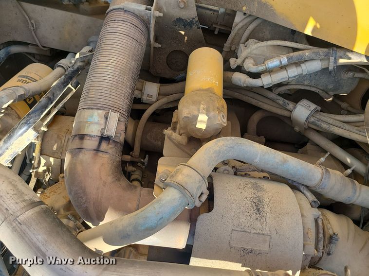 image for item LE9151 2005 Caterpillar 740  haul truck