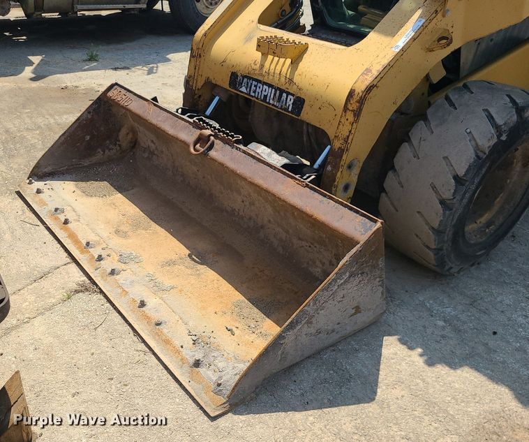 image for item LE9152 2008 Caterpillar 272C  skid steer loader