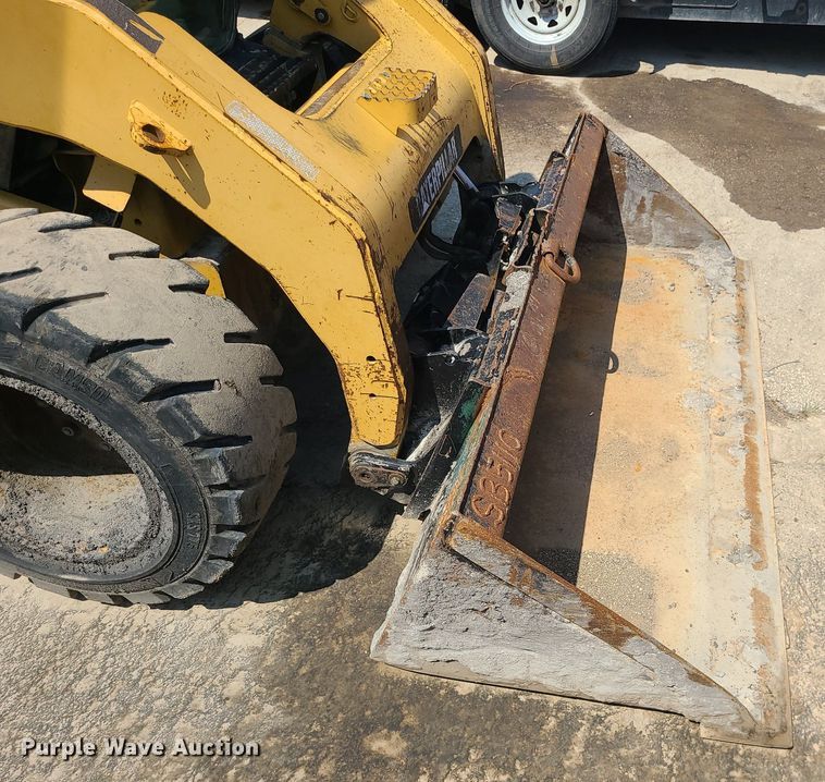 image for item LE9152 2008 Caterpillar 272C  skid steer loader