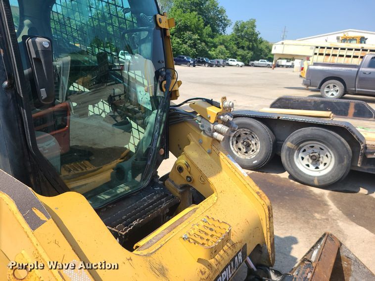 image for item LE9152 2008 Caterpillar 272C  skid steer loader