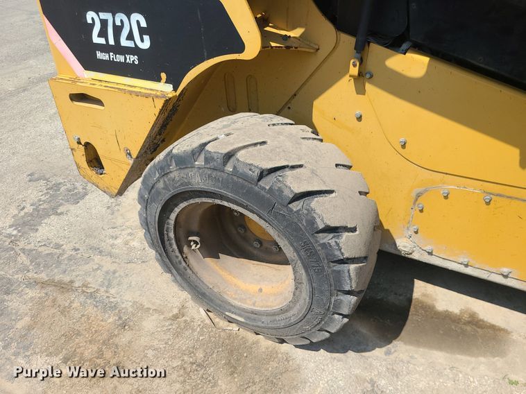 image for item LE9152 2008 Caterpillar 272C  skid steer loader