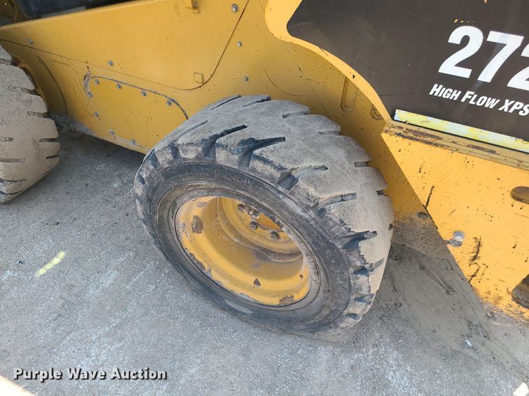 image for item LE9152 2008 Caterpillar 272C  skid steer loader