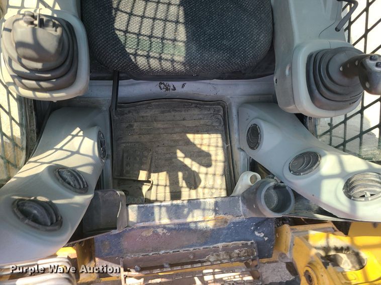 image for item LE9152 2008 Caterpillar 272C  skid steer loader