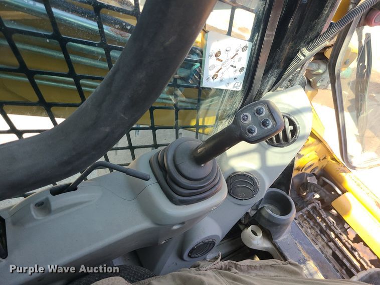 image for item LE9152 2008 Caterpillar 272C  skid steer loader