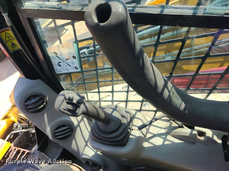 image for item LE9152 2008 Caterpillar 272C  skid steer loader