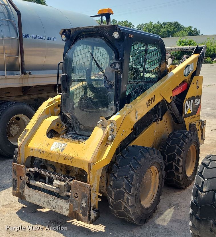 image for item LE9153 2014 Caterpillar 262D  skid steer loader