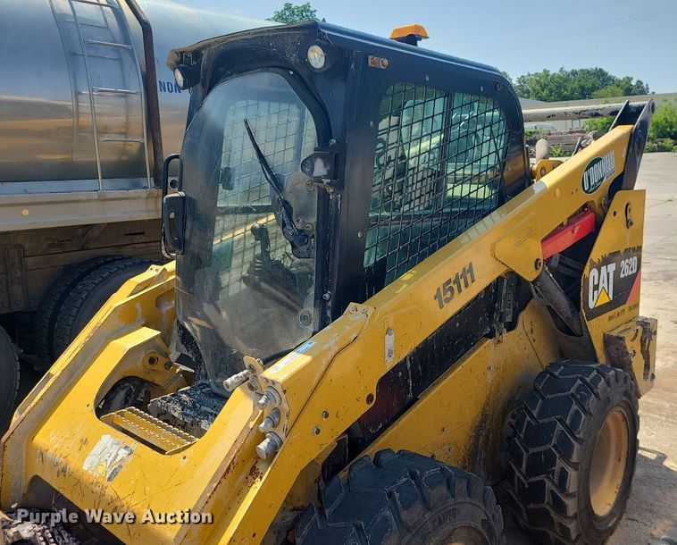 image for item LE9153 2014 Caterpillar 262D  skid steer loader