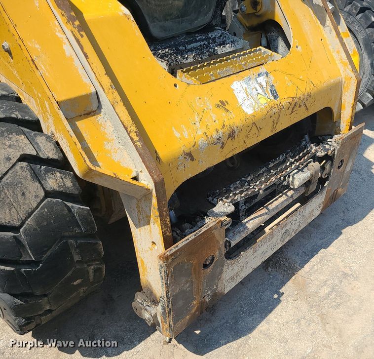 image for item LE9153 2014 Caterpillar 262D  skid steer loader