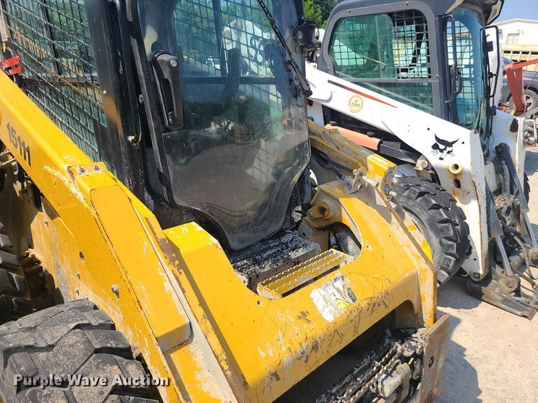 image for item LE9153 2014 Caterpillar 262D  skid steer loader