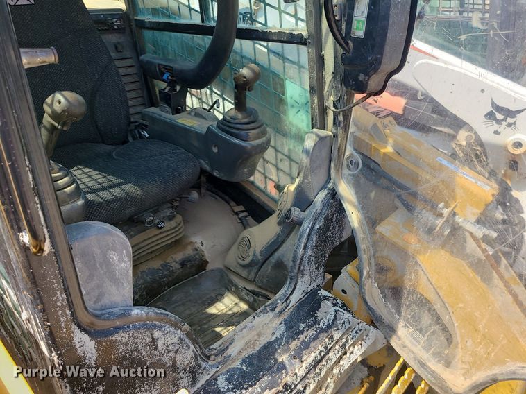 image for item LE9153 2014 Caterpillar 262D  skid steer loader