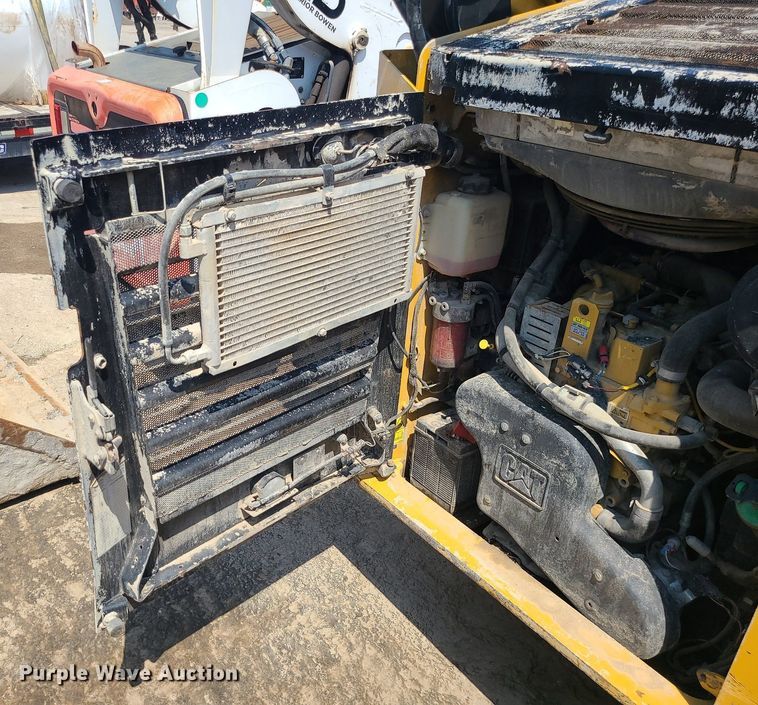 image for item LE9153 2014 Caterpillar 262D  skid steer loader