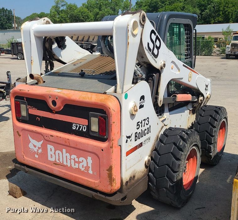 image for item LE9154 2013 Bobcat S770  skid steer loader