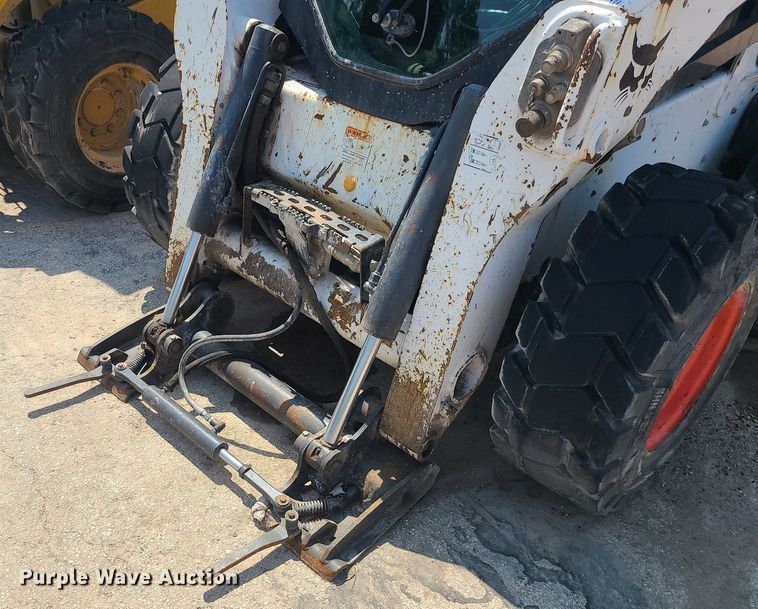 image for item LE9154 2013 Bobcat S770  skid steer loader
