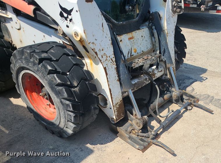 image for item LE9154 2013 Bobcat S770  skid steer loader