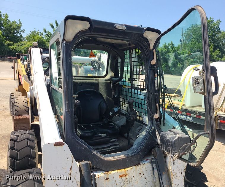 image for item LE9154 2013 Bobcat S770  skid steer loader