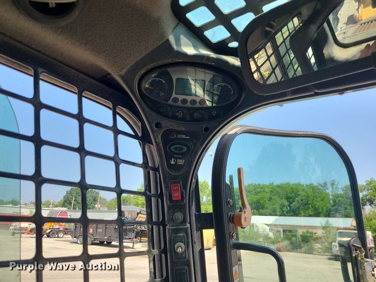 image for item LE9154 2013 Bobcat S770  skid steer loader