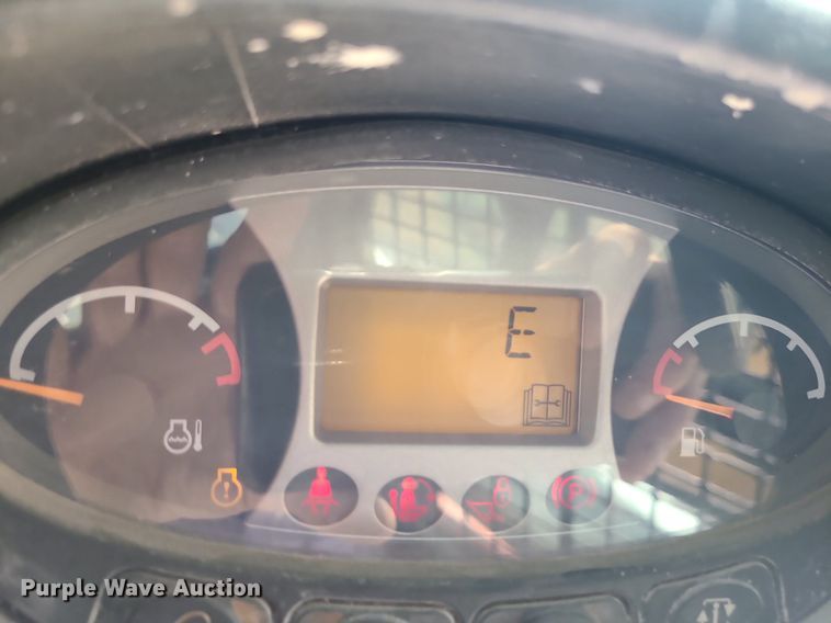 image for item LE9154 2013 Bobcat S770  skid steer loader