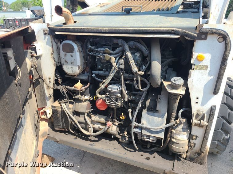 image for item LE9154 2013 Bobcat S770  skid steer loader