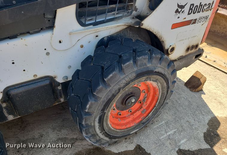 image for item LE9154 2013 Bobcat S770  skid steer loader