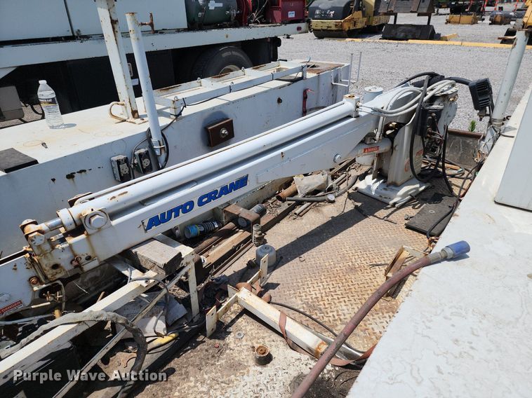 image for item LE9156 Knapheide  utility bed