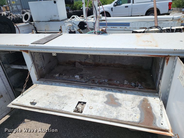 image for item LE9157 Knapheide 6132D54J  utility bed