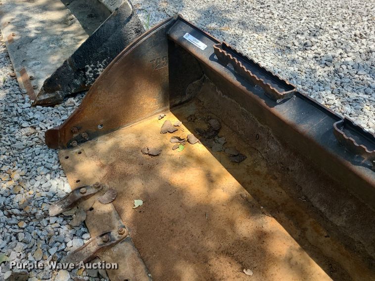 image for item LE9161 86"W skid steer bucket