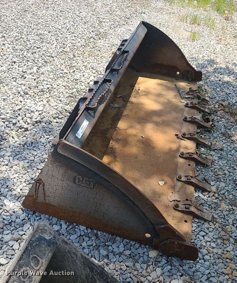 image for item LE9161 86"W skid steer bucket